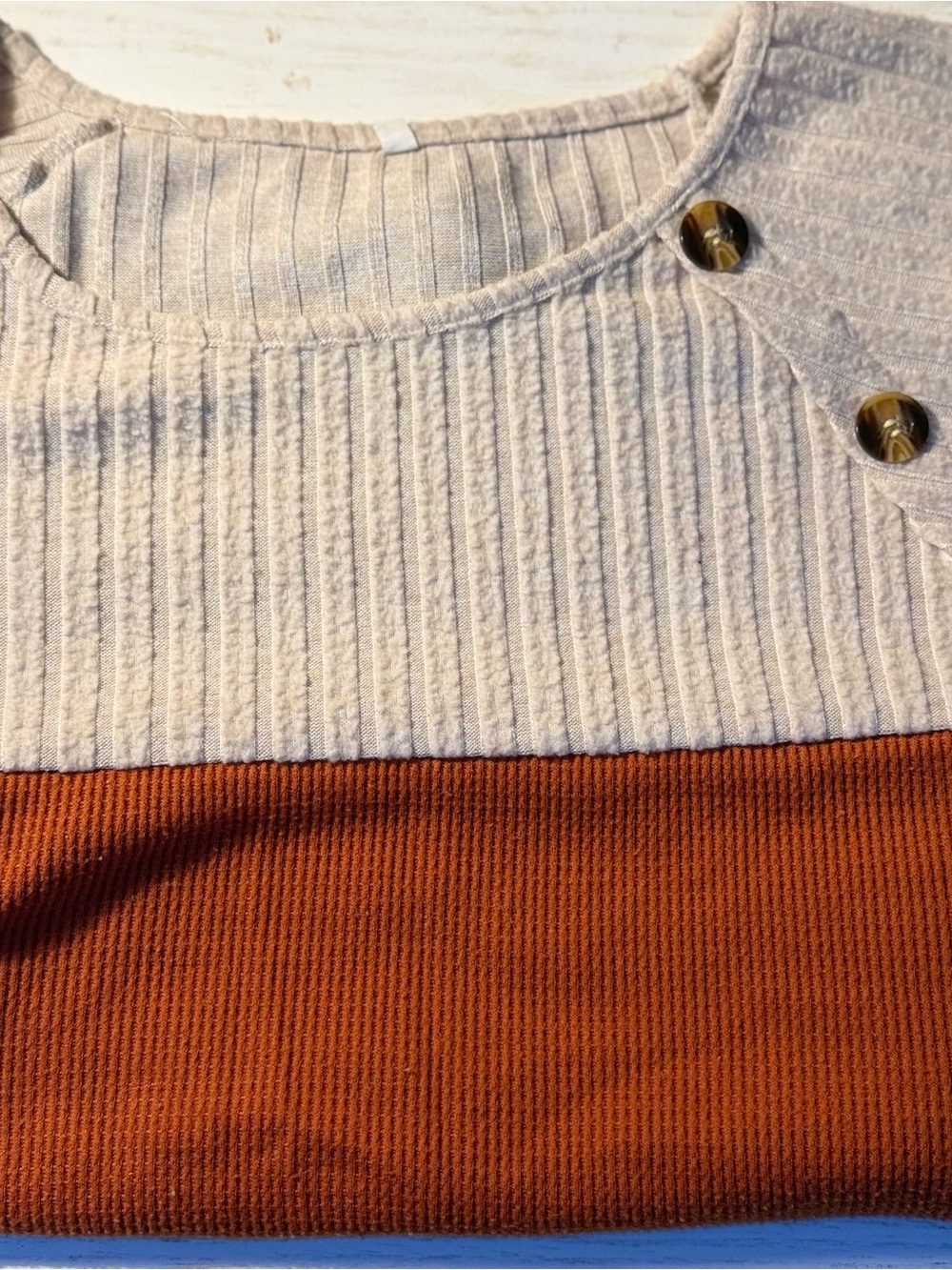 Three-Tone Ribbed Crew Sweater with Shoulder Buttons - Cream & Rust & Gray